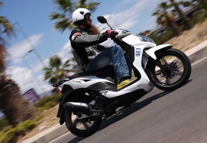 Τώρα, το SYM Symphony SR 150 κοστίζει μόλις 1.695 ευρώ, χάρη στην προσφορά της εταιρείας για τη χειμερινή περίοδο.
